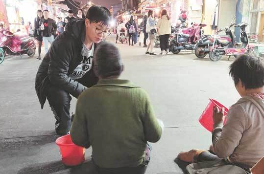 泉州市救助站联合社工加大送温暖密度 不让流浪人员挨冻