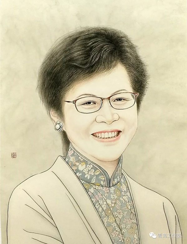 旅居泉州的著名画家雪岛应邀为连战、林郑月娥画肖像