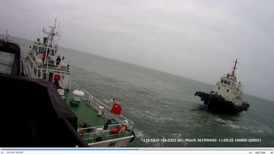 晋江围头湾外海域一商船主机失控海上遇险获救