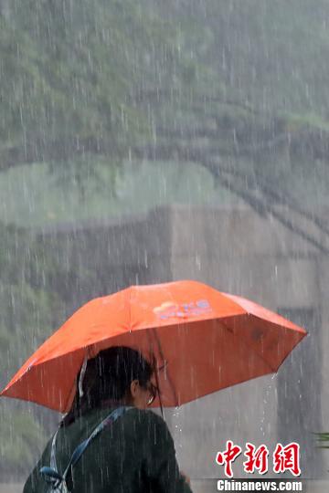 雷雨狂风“组团”锁定江浙沪“包邮区”变暴雨区