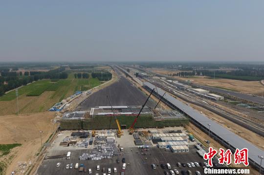 北京大兴机场高速6月底建成采用融冰雪路面技术