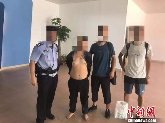 嫌犯押至广州南站时脱逃遭警察围捕跳河（图）