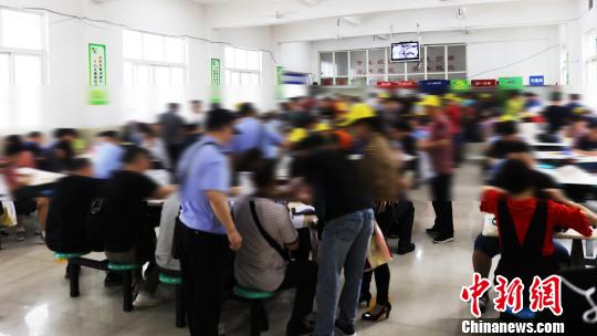 广州警方破获特大考试团伙作弊案抓获嫌疑人186名
