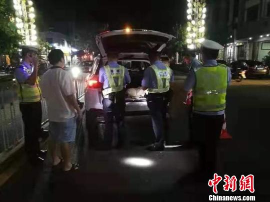 广东湛江警方利用智慧新警务半年抓获在逃人员707名