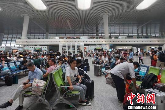 中秋假期铁路杭州站发客114万余人次同比增长14.2%