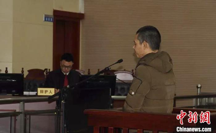 四川夹江公交车爆炸案宣判被告人被判死缓限制减刑