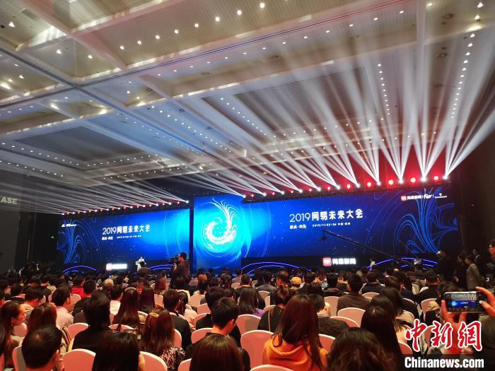 诺奖得主对话中国科学家：国际合作是科技成就的基础