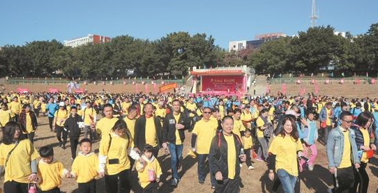 2500多名徒步爱好者“漫步”南安梅山古镇