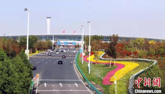 武汉机场今年春运将迎送350多万人次航班起降2万多架次