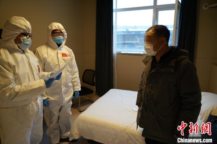 据上海警方表示，这也是此次疫情以来，沪市第一起以涉嫌妨害传染病防治罪采取刑事强制措施的案件。(上海警方供图) 李姝徵 摄