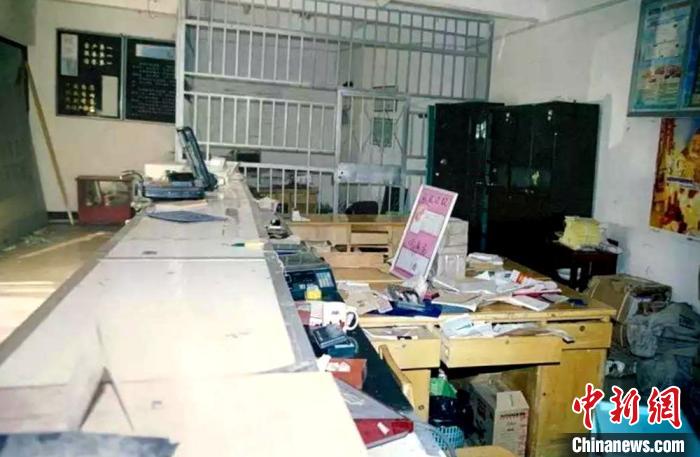 20年前命案现场有明显翻动痕迹。　徐州警方供图 摄