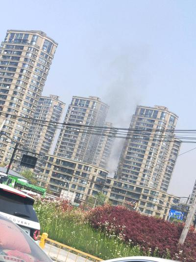杭州一小区发生火灾